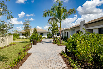 Havens at Central Park in Port St. Lucie, FL - Foto de edificio - Building Photo