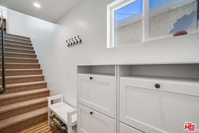 874 Wellesley Ave in Los Angeles, CA - Building Photo - Building Photo