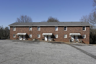 Highpoint Apartments in Greenville, SC - Building Photo - Building Photo