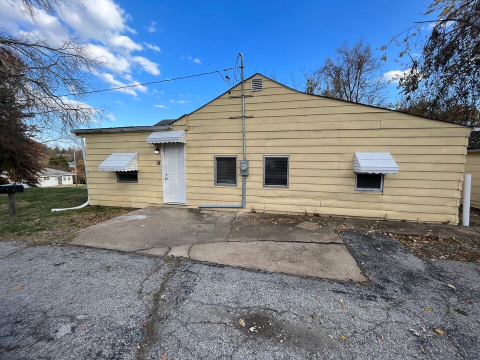 2552 Oakcrest Ave in Jennings, MO - Building Photo