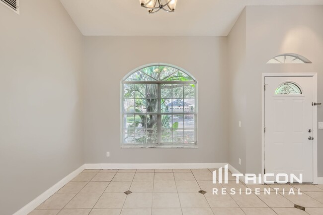 330 Tinder Pl in Casselberry, FL - Building Photo - Building Photo