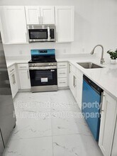 5146 Centennial Blvd in Lehigh Acres, FL - Foto de edificio - Building Photo