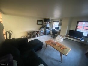 211 Hamburg Turnpike in Bloomingdale, NJ - Building Photo - Building Photo