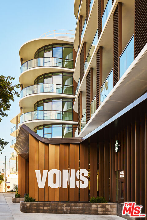 700 Broadway in Santa Monica, CA - Building Photo - Building Photo