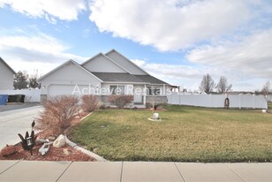 2297 770 W in Logan, UT - Building Photo