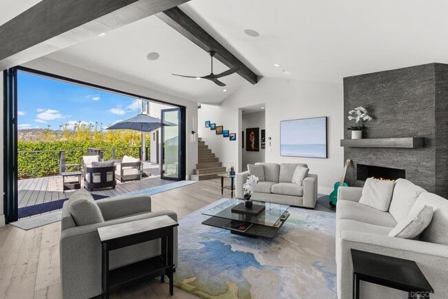 7982 Roseland Dr in San Diego, CA - Building Photo - Building Photo