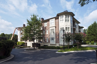 828 Highland Ln NE in Atlanta, GA - Building Photo - Building Photo