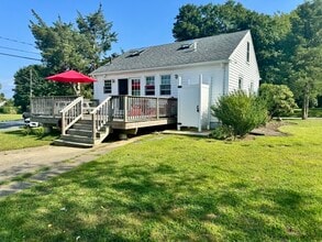 82 Raymond St in Fairhaven, MA - Building Photo - Building Photo