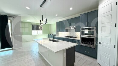 26410 N Thornhill Dr in Peoria, AZ - Building Photo - Building Photo