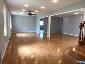 610 Roosevelt Blvd in Paramus, NJ - Building Photo - Building Photo