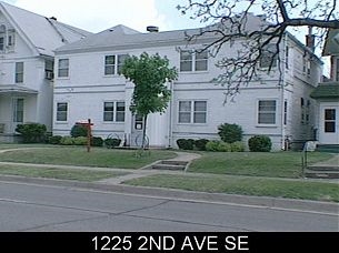 1225 2nd Ave SE in Cedar Rapids, IA - Foto de edificio