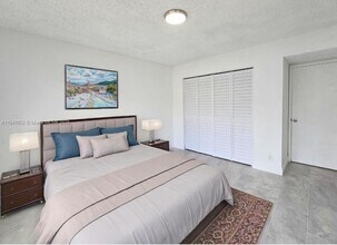 1465 Lake Crystal Dr in West Palm Beach, FL - Building Photo - Building Photo