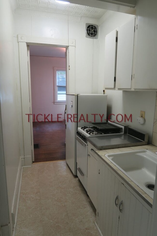 626 University Ave in Rochester, NY - Building Photo - Building Photo