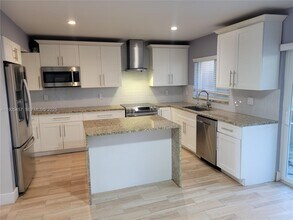 1325 NW 123rd Ter in Pembroke Pines, FL - Building Photo - Building Photo