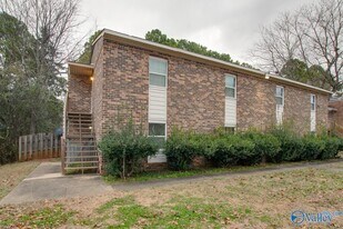 4906 Cotton Row NW in Huntsville, AL - Building Photo