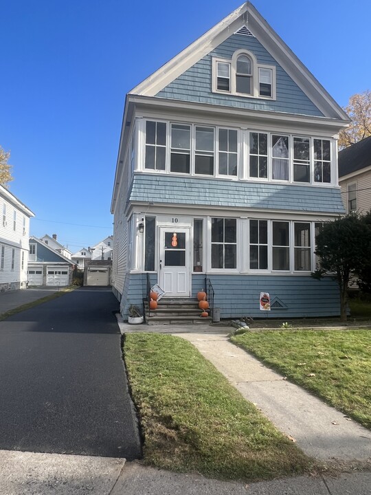10 Oakwood St in Albany, NY - Foto de edificio
