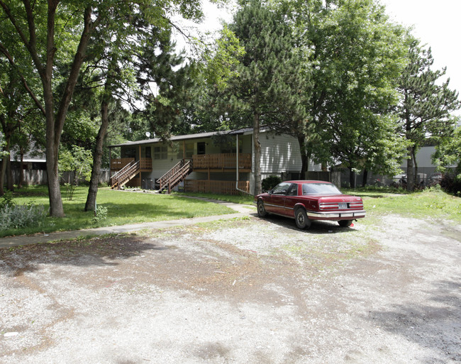 3706 N 44th St in Lincoln, NE - Foto de edificio - Building Photo