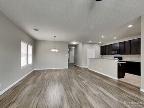210 Pequin Rd in Crosby, TX - Building Photo - Building Photo