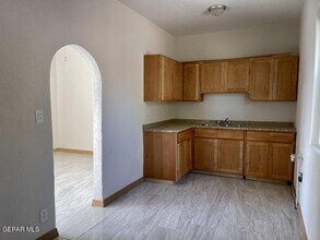 2517 San Jose Ave in El Paso, TX - Building Photo - Building Photo