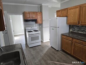 176 Charles St in Waterbury, CT - Building Photo - Building Photo