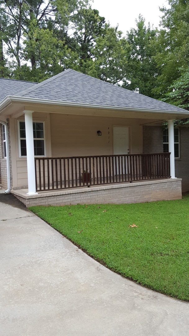 property at 4911-4911 N M St