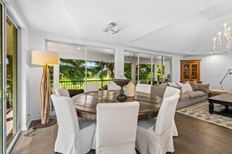 11823 Pebblewood Dr in Wellington, FL - Building Photo - Building Photo