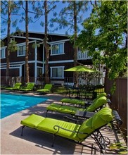 Vantage Point Apartments in Bakersfield, CA - Foto de edificio - Building Photo