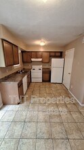 1906 Barak Ln in Bryan, TX - Building Photo - Building Photo