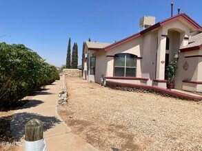 3701 Trina Pl in El Paso, TX - Foto de edificio - Building Photo