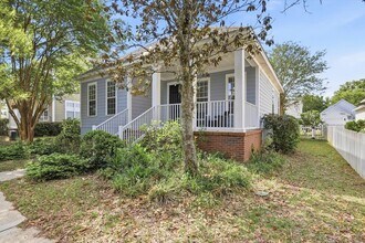 3253 Stanhope Dr in Tallahassee, FL - Foto de edificio - Building Photo