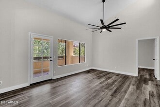 7008 E Gold Dust Ave in Paradise Valley, AZ - Building Photo - Building Photo