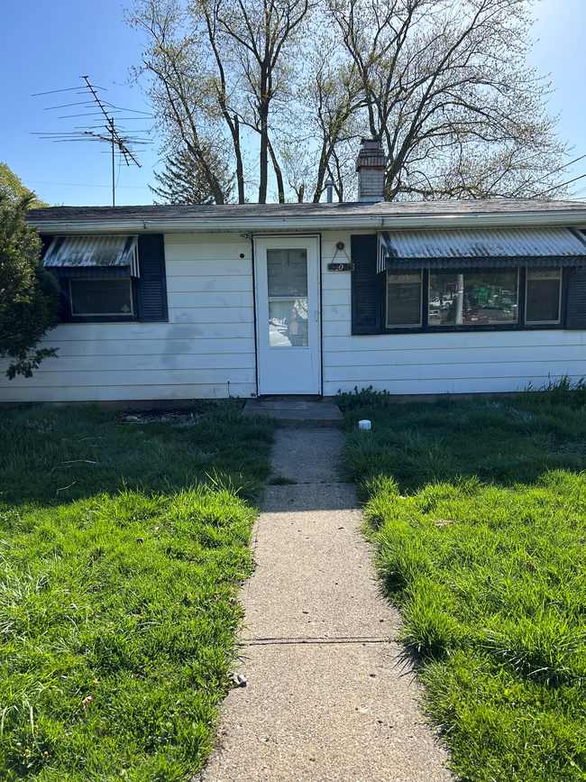 801 Eastwich Dr in Lafayette, IN - Building Photo - Building Photo
