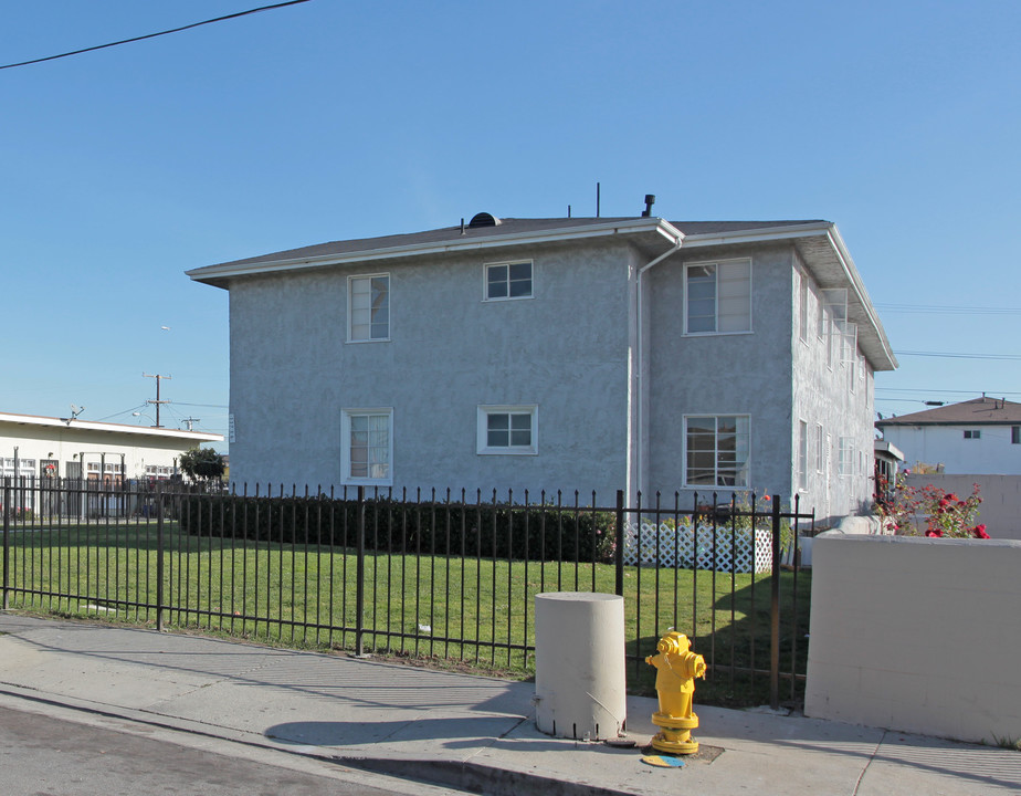 11736 Budlong Ave in Los Angeles, CA - Building Photo