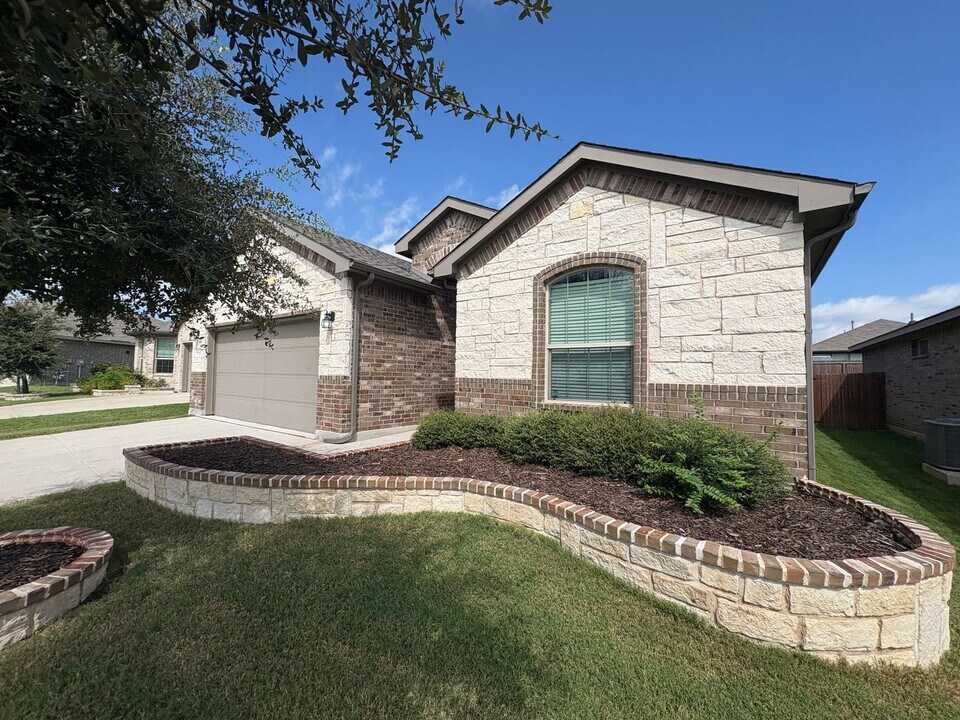 716 Castlebar Ct in Haslet, TX - Building Photo