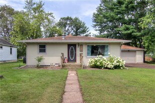 2944 Uranus Ave in Eau Claire, WI - Building Photo