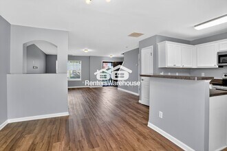 3449 Parc Dr SW in Atlanta, GA - Foto de edificio - Building Photo