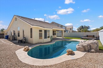 1418 E Megan St in Chandler, AZ - Building Photo - Building Photo