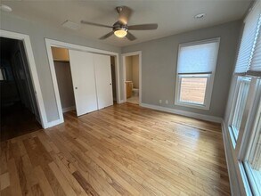 2105 Kinney Ave in Austin, TX - Building Photo - Building Photo