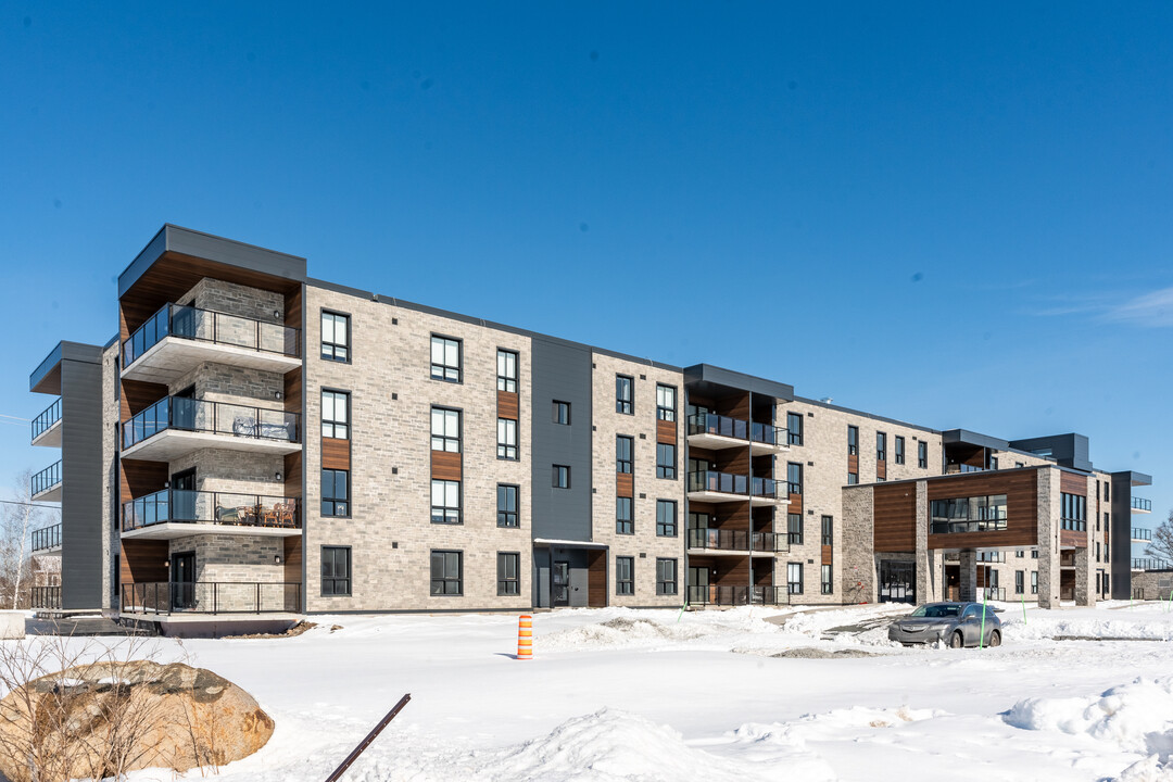 1764 De Ségur St in Lévis, QC - Building Photo