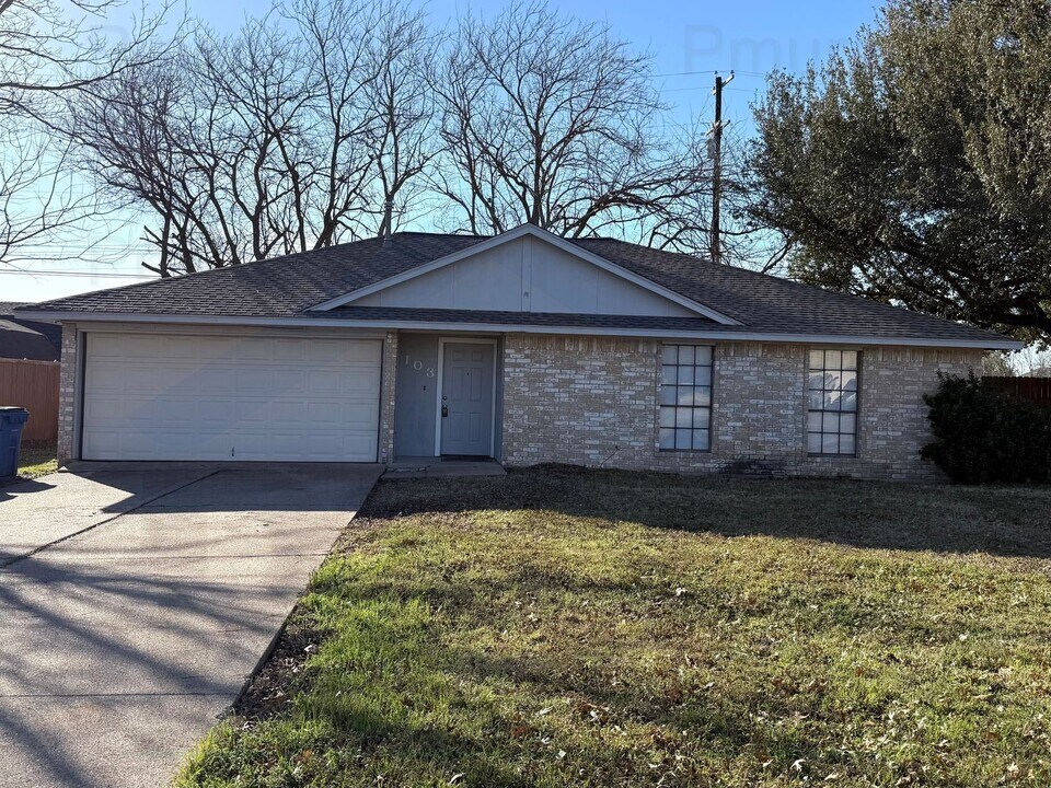 103 Mesa Wood Cir in Glenn Heights, TX - Building Photo