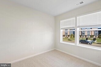 568 Banquet Ln in Frederick, MD - Building Photo - Building Photo