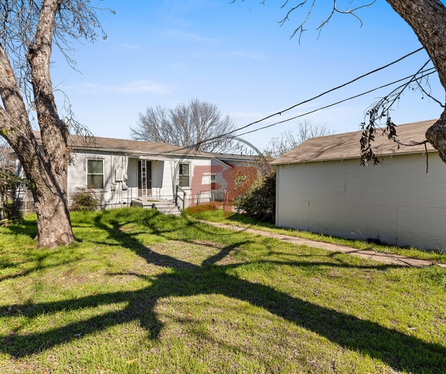 2712 Lyle Ave in Waco, TX - Building Photo - Building Photo