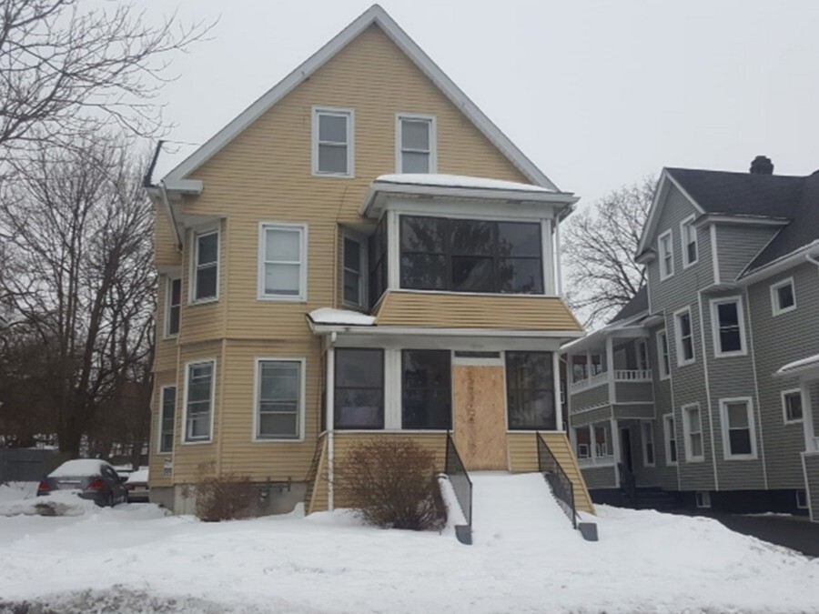 15 Leete St in Springfield, MA - Building Photo