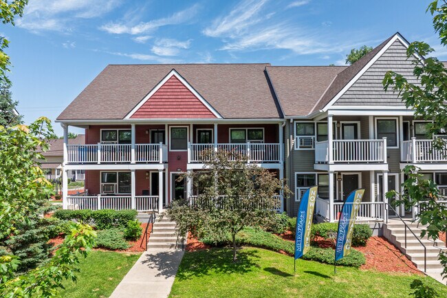 St. Albans Park in St. Paul, MN - Building Photo - Building Photo