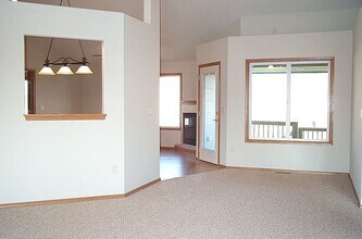 2920 N Rough Creek Rd in Derby, KS - Building Photo - Building Photo