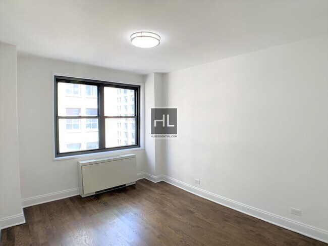 5 AVENUE in New York, NY - Building Photo - Building Photo