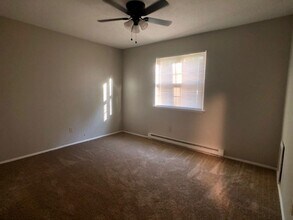 40-42 E Fir St in New London, OH - Building Photo - Building Photo