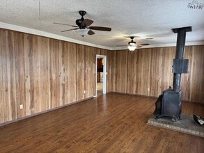 4594 US-287 in Iowa Park, TX - Foto de edificio - Building Photo