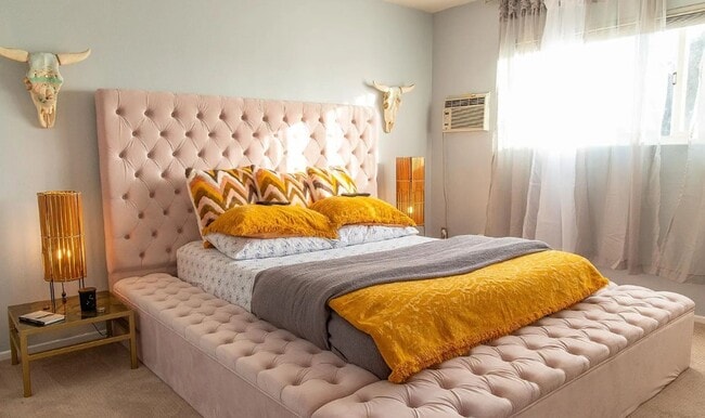 property at 960 Larrabee St