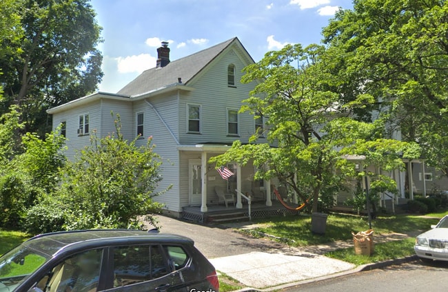 106 2nd St, Unit 2nd floor